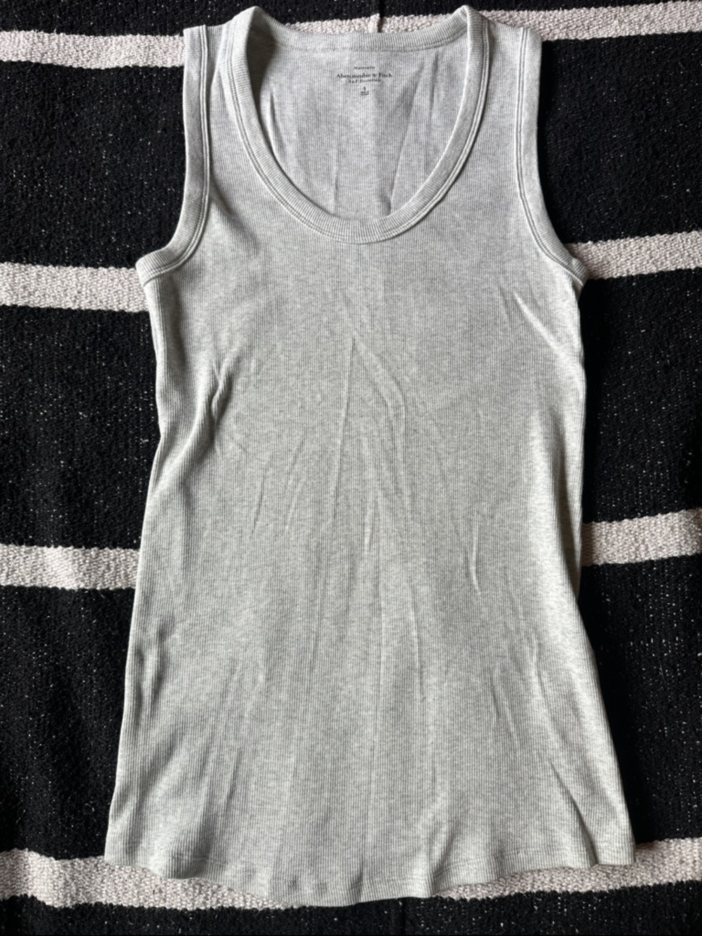 Abercrombie & Fitch Light Gray Ribbed Maternity Tank Top